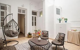 Splendid Full 5Bdr/3Bath/2Kitchens Mansion In Ath