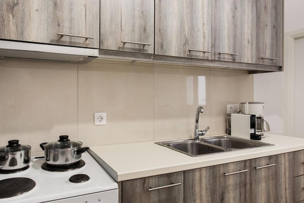 Splendid Full 5Bdr/3Bath/2Kitchens Mansion In Ath Apartment Athens Exterior photo